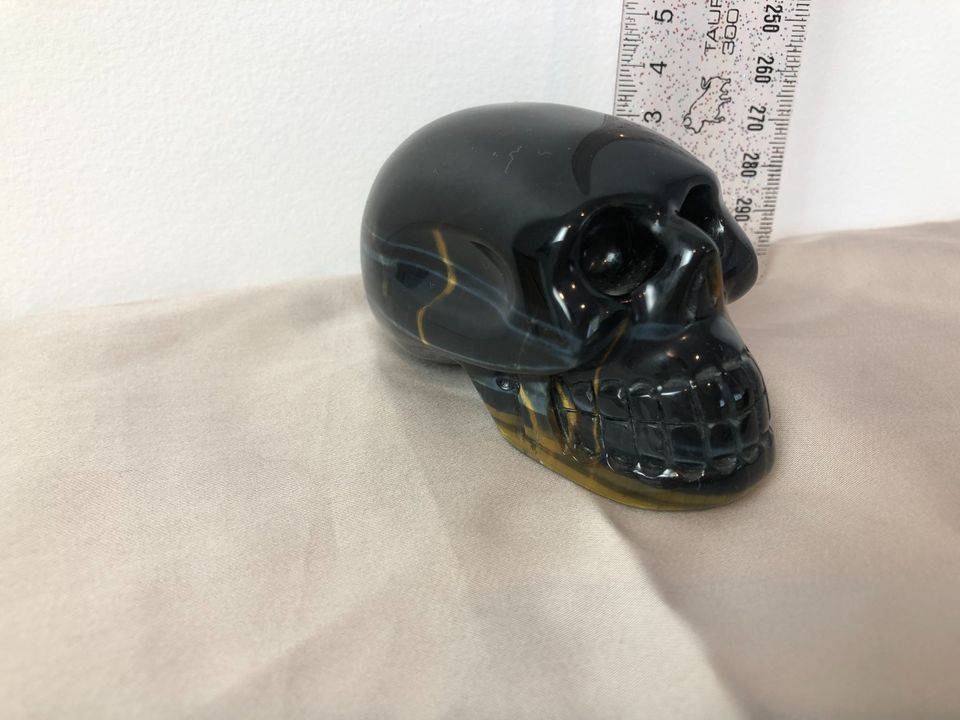 Blue Tigers Eye carved skill 285g 4cm tall - Image 3